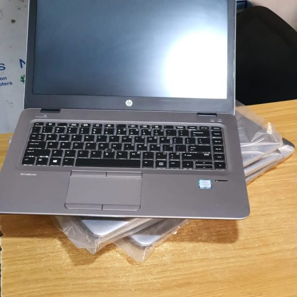 Ho elite book 820 G3 core i7 8g 256ssd - Image 2