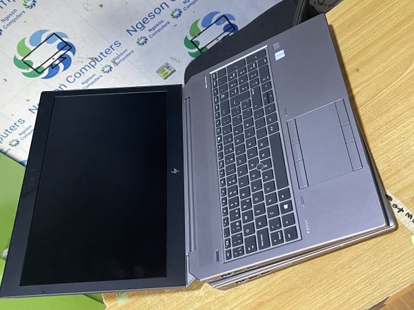Hp elite book zbook 15u G5 core i7 16g 512SSD - Image 2