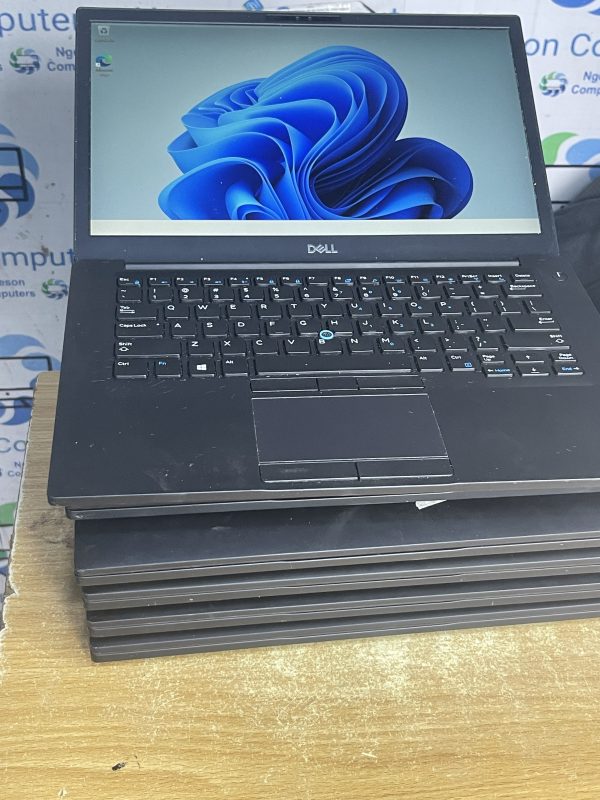 Dell latitude 5300 core i5 8GB 256ssd