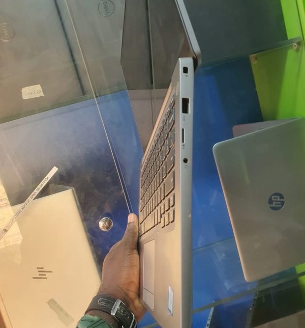 Dell latitude 7400 core i5 16gb 256ssd touch screen - Image 9