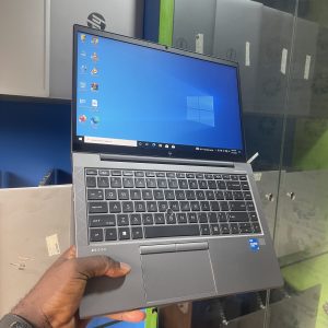 Hp Zbook firefly 14 u G8 core i5 16gb 512ssd