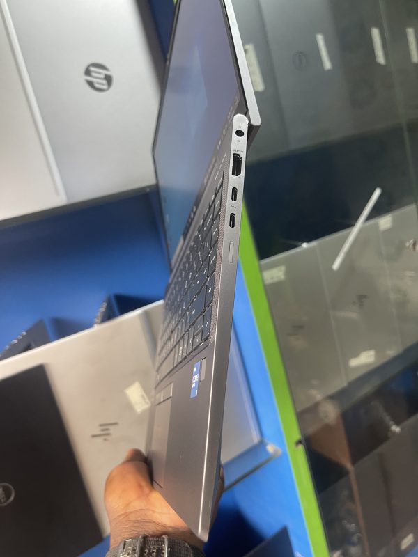 Hp Zbook firefly 14 u G8 core i5 16gb 512ssd - Image 4