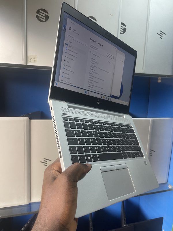 Hp elitebook 735 g5 AMD Ryzen 7 Pro 8GB 256ssd - Image 2