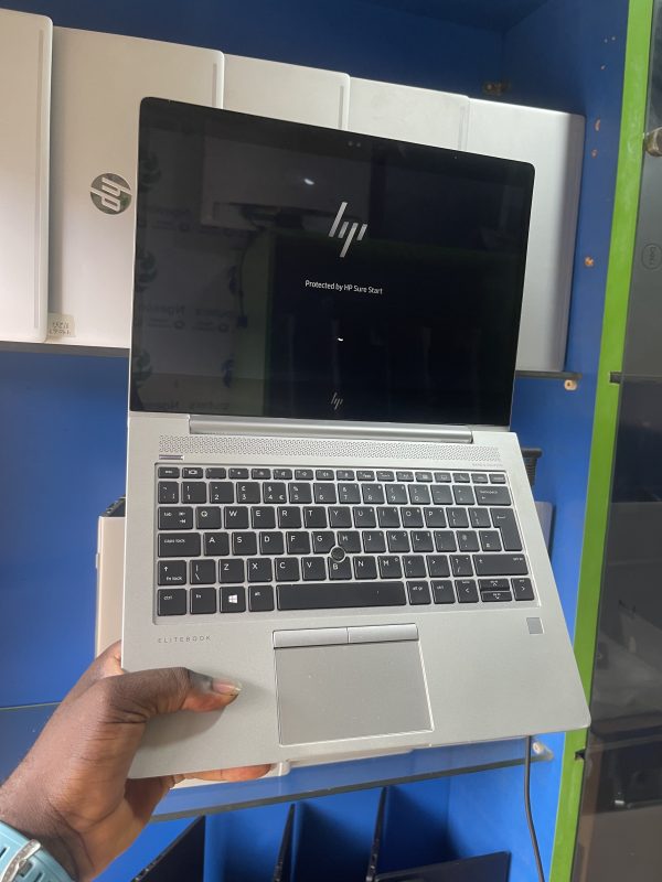 Hp elitebook 735 g5 AMD Ryzen 7 Pro 8GB 256ssd - Image 7