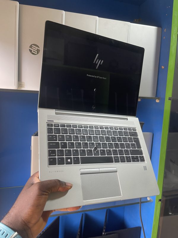 Hp elitebook 735 Ryzen 7 pro 8Gb 256Ssd touch screen