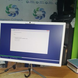 HP ALL IN  ONE CORE I3 8GB 500HDD