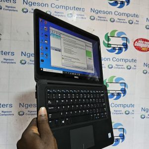 DELL LATITUDE 3380 CORE I3 6TH GEN 4GB 128SSD  NON TOUCH